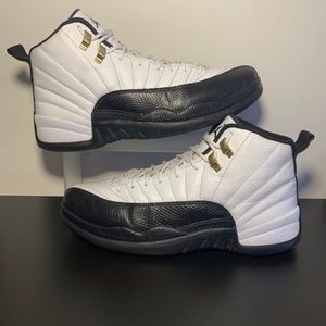 Air Jordan 12 taxi